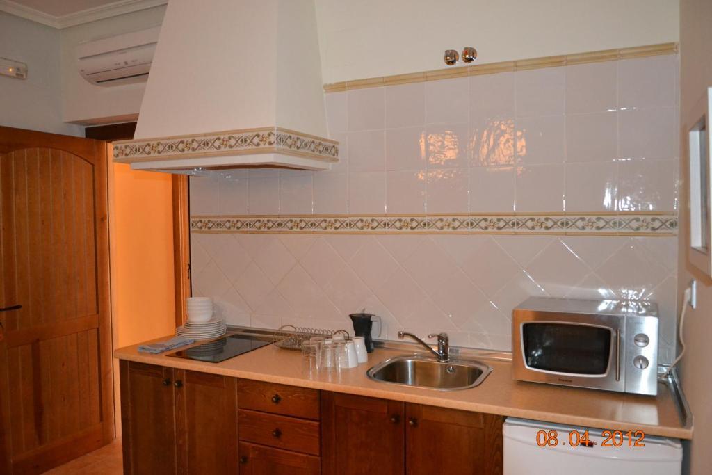 Apartamentos Rurales Natura Torrejon el Rubio Exterior photo